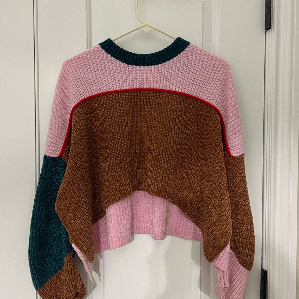 Urban Outfitters size small cropped so soft